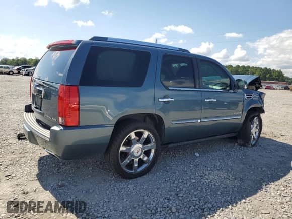 2010 Cadillac Escalade Premium z VIN 1GYUKCEF5AR116005, wystawiony jako Copart lot #66254955 z przebiegiem Nie podano mil oraz Szkoda całkowita • Salvage title. Historia ofert i sprzedaży dostępna na DreamBid. Obrazek 3.