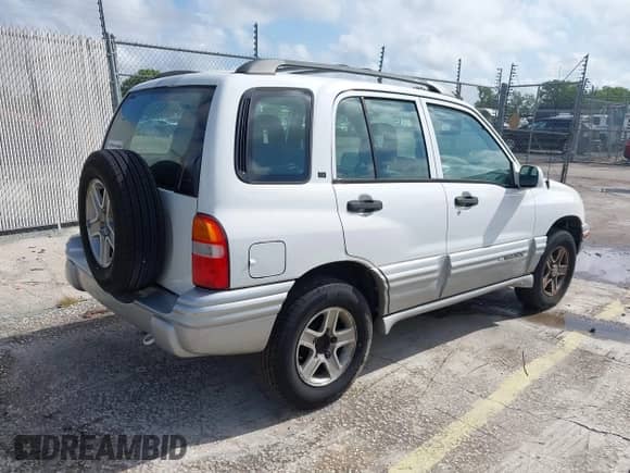 2002 Chevrolet Tracker LT с VIN 2CNBJ634526921076, выставлен на аукционе IAAI как лот 41931321 с пробегом 226 431 миль миль и . История ставок и продаж доступна на DreamBid. Изображение 4.