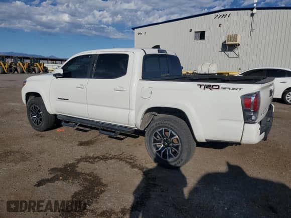 2022 Toyota Tacoma SR5 z VIN 3TMAZ5CN3NM171229, wystawiony jako Copart lot #87084795 z przebiegiem Nie podano mil oraz Czysty tytuł • Clean title. Historia ofert i sprzedaży dostępna na DreamBid. Obrazek 2.