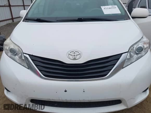 2012 Toyota Sienna LE AAS with VIN 5TDKK3DC3CS276117, listed as a IAAI auction lot 43346529 with 275,367 mi miles and . Bid and sale history available at DreamBid. Image 6.