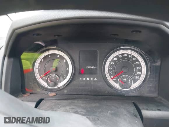 2019 Ram 1500 Express z VIN 1C6RR7FT4KS502676, wystawiony jako IAAI lot #41612503 z przebiegiem 139 947 mil mil oraz . Historia ofert i sprzedaży dostępna na DreamBid. Obrazek 7.