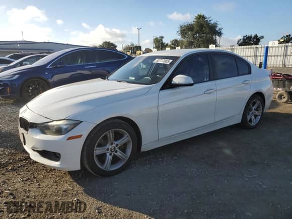 2014 BMW 3 Series 328i с VIN WBA3C1C5XEK115327, выставлен на аукционе Copart как лот 82717005 с пробегом 222 025 миль миль и Чистый • Clean title. История ставок и продаж доступна на DreamBid. Изображение 1.