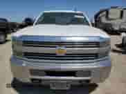 2015 Chevrolet Silverado 2500HD Work Truck z VIN 1GC1KUEG0FF536514, wystawiony jako Copart lot #53471415 z przebiegiem 187 156 mil mil oraz Szkoda całkowita • Salvage title. Historia ofert i sprzedaży dostępna na DreamBid. Obrazek 5.