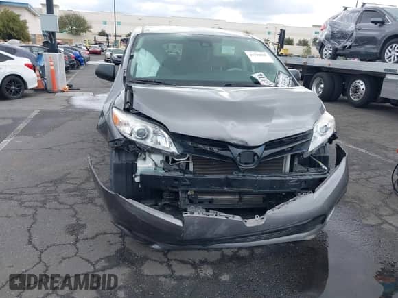 2019 Toyota Sienna L with VIN 5TDZZ3DCXKS966861, listed as a IAAI auction lot 41739828 with 64,305 mi miles and . Bid and sale history available at DreamBid. Image 6.