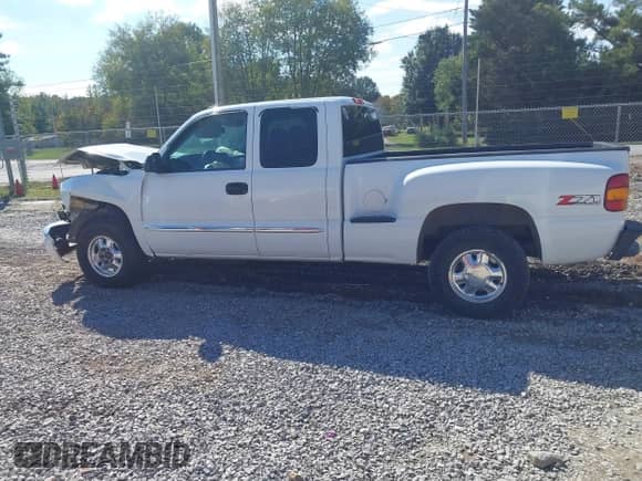 2003 GMC Sierra 1500 SLT с VIN 1GTEK19T53Z356155, выставлен на аукционе IAAI как лот 43405227 с пробегом 285 723 миль миль и . История ставок и продаж доступна на DreamBid. Изображение 14.