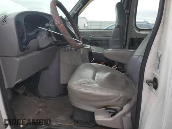 2002 Ford Econoline Cargo с VIN 1FTNE24L82HB20009, выставлен на аукционе Copart как лот 88262735 с пробегом 150 607 миль миль и Чистый • Clean title. История ставок и продаж доступна на DreamBid. Изображение 7.