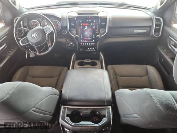 2020 Ram 1500 Big Horn z VIN 1C6SRFFT7LN382710, wystawiony jako Copart lot #86728395 z przebiegiem 57 654 mil mil oraz Szkoda całkowita • Salvage title. Historia ofert i sprzedaży dostępna na DreamBid. Obrazek 8.