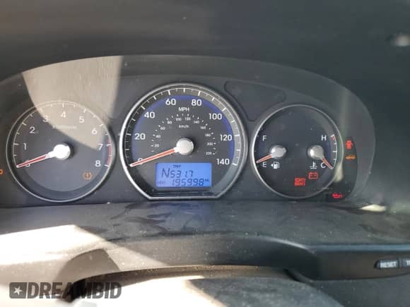 2012 Hyundai Santa Fe Limited z VIN 5XYZK4AG3CG121589, wystawiony jako Copart lot #80096375 z przebiegiem 195 998 mil mil oraz Szkoda całkowita • Salvage title. Historia ofert i sprzedaży dostępna na DreamBid. Obrazek 9.