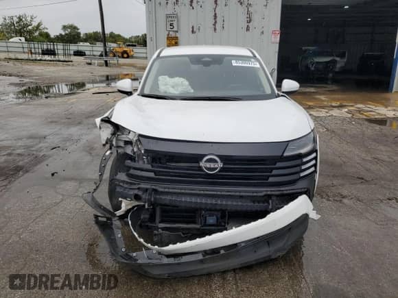 2025 Nissan Kicks SV with VIN 3N8AP6CA2SL306232, listed as a Copart auction lot 85306975 with 34,129 mi miles and Clean title. Bid and sale history available at DreamBid. Image 5.
