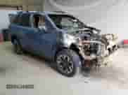 2025 Subaru Forester Premium z VIN JF2SLDDC8SH422227, wystawiony jako Copart lot #66929385 z przebiegiem Nie podano mil oraz Szkoda całkowita • Salvage title. Historia ofert i sprzedaży dostępna na DreamBid. Obrazek 4.