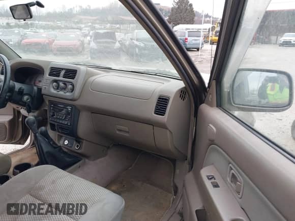 2001 Nissan Frontier SE с VIN 1N6ED26Y91C308087, выставлен на аукционе IAAI как лот 41775617 с пробегом 105 646 миль миль и . История ставок и продаж доступна на DreamBid. Изображение 5.