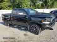 2019 Ram 1500 Laramie z VIN 1C6SRFDT3KN577222, wystawiony jako Copart lot #70502125 z przebiegiem 120 417 mil mil oraz Nie do naprawy • Non repairable. Historia ofert i sprzedaży dostępna na DreamBid. Obrazek 4.