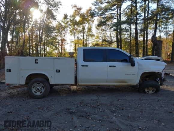 2023 Chevrolet Silverado 2500HD Work Truck with VIN 1GC1YLE7XPF251619, listed as a IAAI auction lot 40723347 with 16,643 mi miles and . Bid and sale history available at DreamBid. Image 14.