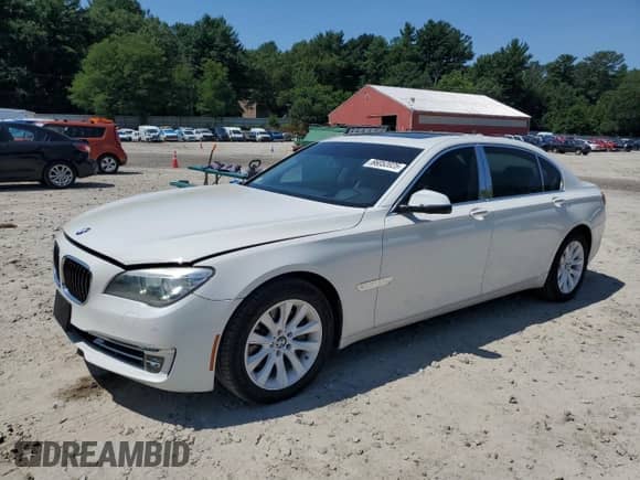 2013 BMW 7 Series 740Li xDrive с VIN WBAYF4C55DD127662, выставлен на аукционе Copart как лот 66052025 с пробегом 115 817 миль миль и Чистый • Clean title. История ставок и продаж доступна на DreamBid. Изображение 1.
