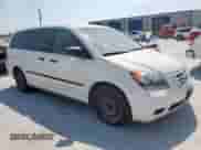 2009 Honda Odyssey LX z VIN 5FNRL38209B036047, wystawiony jako Copart lot #80884425 z przebiegiem 205 546 mil mil oraz Czysty tytuł • Clean title. Historia ofert i sprzedaży dostępna na DreamBid. Obrazek 4.