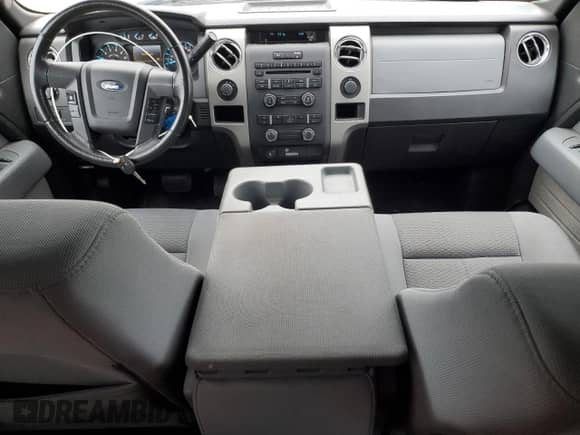 2012 Ford F-150 XL z VIN 1FTFW1EF5CFA93191, wystawiony jako Copart lot #82571725 z przebiegiem 79 984 mil mil oraz Czysty tytuł • Clean title. Historia ofert i sprzedaży dostępna na DreamBid. Obrazek 8.