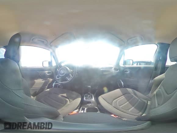 2018 Jeep Renegade Latitude with VIN ZACCJABBXJPH57398, listed as a Copart auction lot 68658815 with 89,223 mi miles and Salvage title. Bid and sale history available at DreamBid. Image 14.