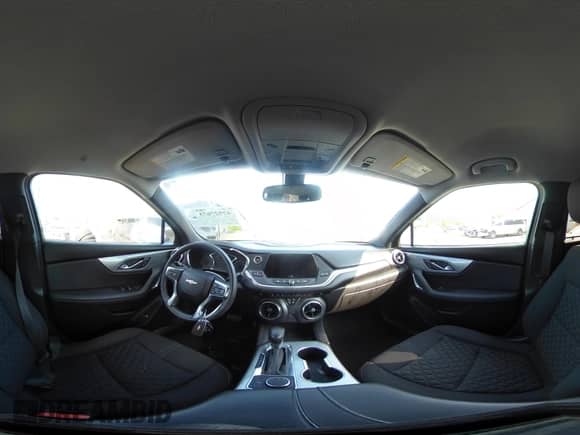 2020 Chevrolet Blazer LT z VIN 3GNKBHRS7LS600752, wystawiony jako IAAI lot #42927673 z przebiegiem 67 885 mil mil oraz . Historia ofert i sprzedaży dostępna na DreamBid. Obrazek 18.