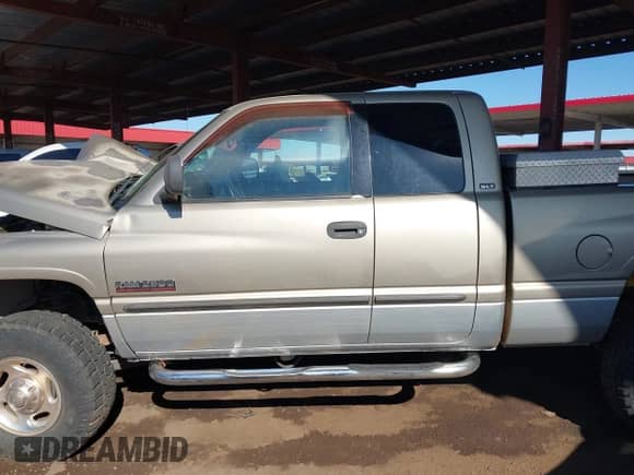 2002 Dodge 2500 с VIN 3B7KF23682M230484, выставлен на аукционе IAAI как лот 41851949 с пробегом 134 207 миль миль и . История ставок и продаж доступна на DreamBid. Изображение 14.
