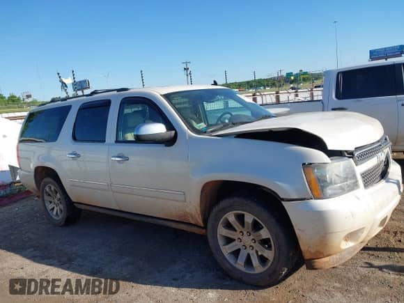 2010 Chevrolet Suburban LTZ с VIN 1GNUKKE36AR129309, выставлен на аукционе IAAI как лот 42280315 с пробегом 184 481 миль миль и . История ставок и продаж доступна на DreamBid. Изображение 12.
