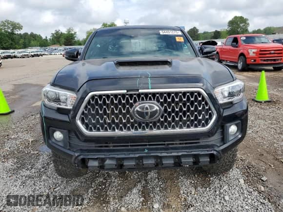 2018 Toyota Tacoma SR with VIN 3TMCZ5AN8JM176772, listed as a Copart auction lot 54491275 with 138,927 mi miles and Salvage title. Bid and sale history available at DreamBid. Image 5.