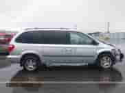 2001 Dodge Caravan EX with VIN 2B8GP74L61R352672, listed as a IAAI auction lot 42537881 with 199,767 mi miles and . Bid and sale history available at DreamBid. Image 13.