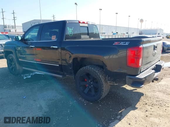 2017 Chevrolet Silverado 1500 LTZ z VIN 3GCUKSEJ5HG490158, wystawiony jako IAAI lot #43144365 z przebiegiem 184 956 mil mil oraz . Historia ofert i sprzedaży dostępna na DreamBid. Obrazek 3.