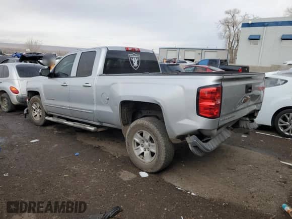 2016 Chevrolet Silverado 1500 LT with VIN 1GCRCREH2GZ307273, listed as a Copart auction lot 87698705 with 115,819 mi miles and Salvage title. Bid and sale history available at DreamBid. Image 2.