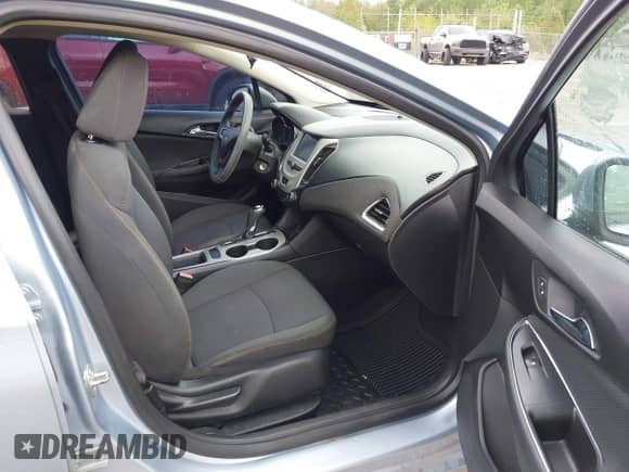 2017 Chevrolet Cruze LS с VIN 1G1BC5SM1H7173874, выставлен на аукционе IAAI как лот 43356793 с пробегом 201 099 миль миль и . История ставок и продаж доступна на DreamBid. Изображение 5.
