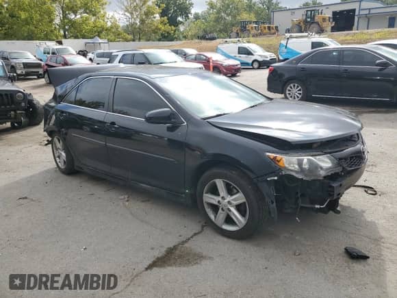 2014 Toyota Camry L с VIN 4T1BF1FK5EU761365, выставлен на аукционе Copart как лот 81643225 с пробегом 175 512 миль миль и Списание • Salvage title. История ставок и продаж доступна на DreamBid. Изображение 4.