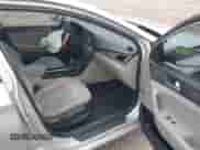 2017 Hyundai Sonata SE с VIN 5NPE24AF4HH564632, выставлен на аукционе IAAI как лот 39352105 с пробегом 120 444 миль миль и . История ставок и продаж доступна на DreamBid. Изображение 5.