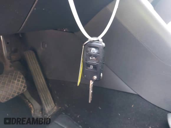 2012 Volkswagen Tiguan S с VIN WVGAV7AX6CW566929, выставлен на аукционе IAAI как лот 43350381 с пробегом 120 266 миль миль и . История ставок и продаж доступна на DreamBid. Изображение 11.