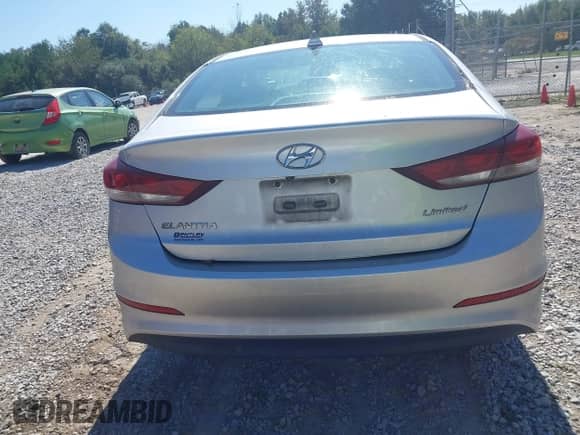 2017 Hyundai Elantra SE с VIN 5NPD84LF2HH089117, выставлен на аукционе IAAI как лот 43421646 с пробегом 240 381 миль миль и . История ставок и продаж доступна на DreamBid. Изображение 16.