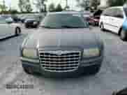 2006 Chrysler 300 Touring с VIN 2C3KA53G36H119018, выставлен на аукционе Copart как лот 81190425 с пробегом 221 942 миль миль и На запчасти • Non repairable. История ставок и продаж доступна на DreamBid. Изображение 13.