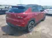 2023 Chevrolet TrailBlazer RS z VIN KL79MTSL5PB185243, wystawiony jako IAAI lot #43014779 z przebiegiem 33 381 mil mil oraz . Historia ofert i sprzedaży dostępna na DreamBid. Obrazek 4.