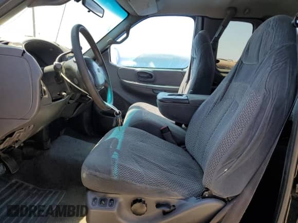 2000 Ford F-150 XL with VIN 1FTRX18W4YKA22648, listed as a Copart auction lot 59339975 with 446,061 mi miles and Salvage title. Bid and sale history available at DreamBid. Image 7.