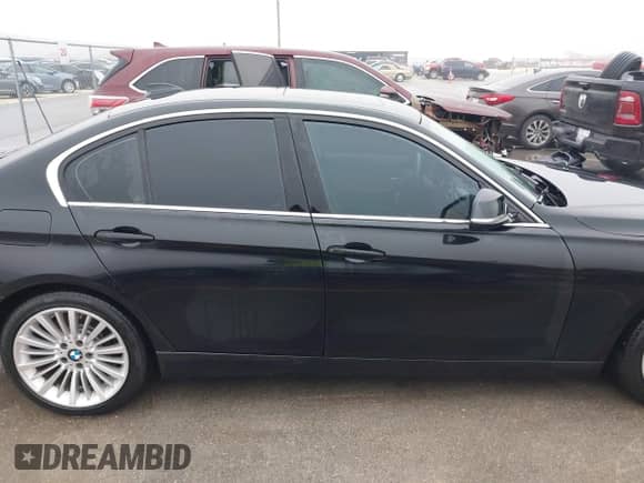 2012 BMW 3 Series 335i z VIN WBA3A9G57CNP35420, wystawiony jako IAAI lot #41449784 z przebiegiem 100 692 mil mil oraz . Historia ofert i sprzedaży dostępna na DreamBid. Obrazek 13.