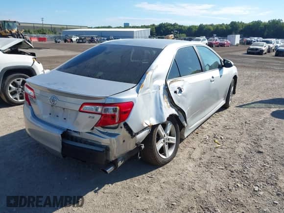 2014 Toyota Camry L with VIN 4T1BF1FK0EU808723, listed as a IAAI auction lot 43114801 with 191,028 mi miles and . Bid and sale history available at DreamBid. Image 4.