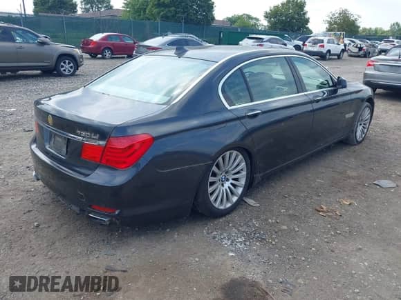 2009 BMW 7 Series 750Li с VIN WBAKB83539CY57544, выставлен на аукционе IAAI как лот 43002211 с пробегом Не указан миль и . История ставок и продаж доступна на DreamBid. Изображение 4.