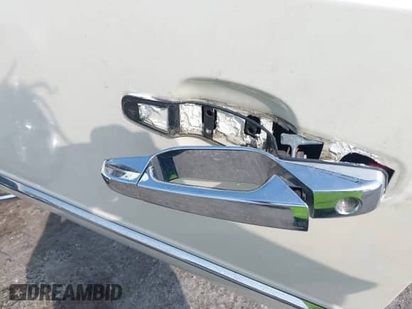 2009 Cadillac Escalade с VIN 1GYFK23249R284846, выставлен на аукционе IAAI как лот 42184659 с пробегом Не указан миль и . История ставок и продаж доступна на DreamBid. Изображение 6.