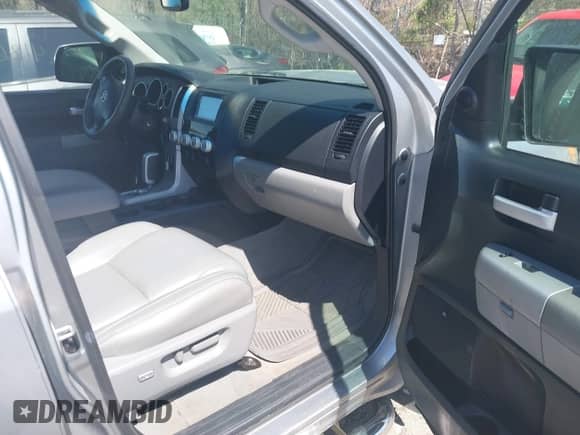 2007 Toyota Tundra Limited z VIN 5TBEV58167S468641, wystawiony jako IAAI lot #41864202 z przebiegiem 234 357 mil mil oraz . Historia ofert i sprzedaży dostępna na DreamBid. Obrazek 5.