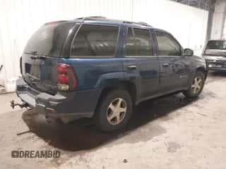 2003 Chevrolet TrailBlazer LT с VIN 1GNDT13S032389833, выставлен на аукционе IAAI как лот 43137017 с пробегом 263 087 миль миль и . История ставок и продаж доступна на DreamBid. Изображение 4.