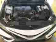 2021 Toyota Camry SE z VIN 4T1S11AK4MU450160, wystawiony jako Copart lot #56654905 z przebiegiem 68 192 mil mil oraz Czysty tytuł • Clean title. Historia ofert i sprzedaży dostępna na DreamBid. Obrazek 11.