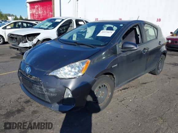 2014 Toyota Prius Two with VIN JTDKDTB31E1572282, listed as a IAAI auction lot 43371876 with 109,983 mi miles and . Bid and sale history available at DreamBid. Image 2.