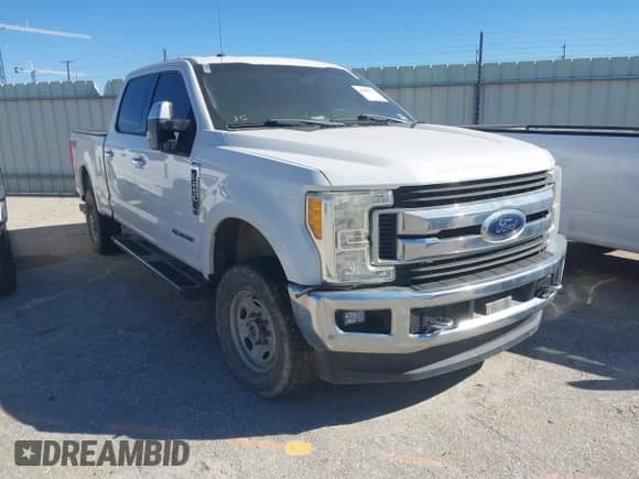 2018 Ford F-250 Platinum with VIN 1FT7W2BT7JEB09060, listed as a IAAI auction lot 43505578 with 283,434 mi miles and . Bid and sale history available at DreamBid. Image 1.