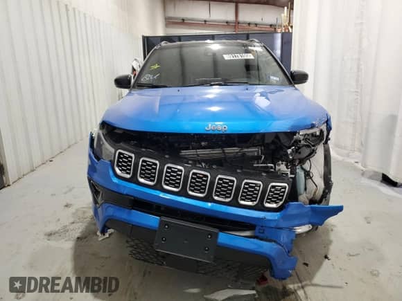 2025 Jeep Compass Limited with VIN 3C4NJDCN5ST511985, listed as a Copart auction lot 89178105 with 9,860 mi miles and Clean title. Bid and sale history available at DreamBid. Image 5.