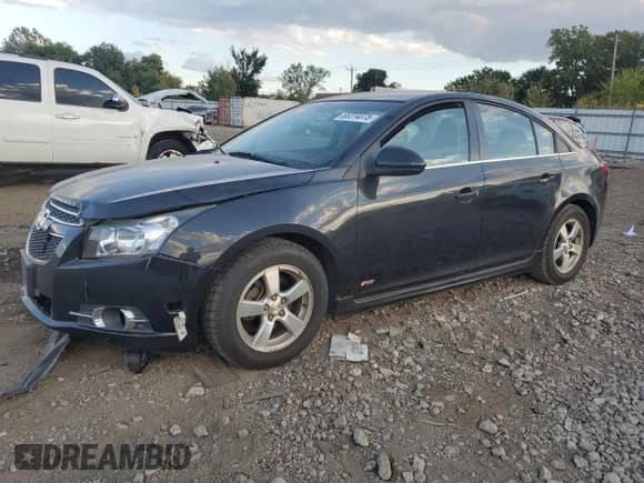2012 Chevrolet Cruze 1LT с VIN 1G1PF5SC3C7323674, выставлен на аукционе Copart как лот 85314375 с пробегом 139 157 миль миль и Списание • Salvage title. История ставок и продаж доступна на DreamBid. Изображение 1.