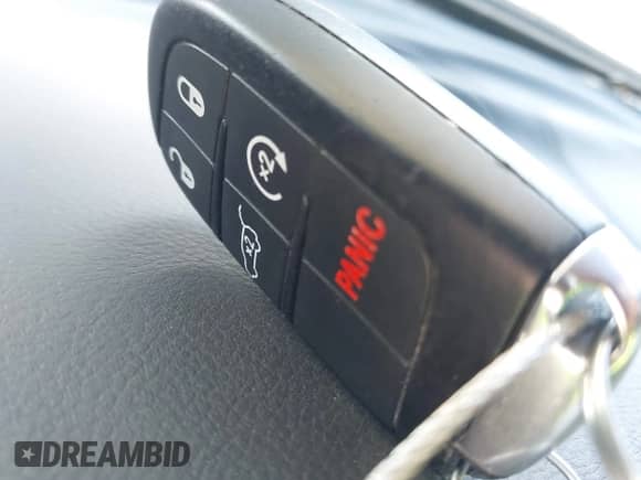 2018 Jeep Grand Cherokee Overland z VIN 1C4RJFCG9JC236856, wystawiony jako IAAI lot #42117905 z przebiegiem 109 330 mil mil oraz . Historia ofert i sprzedaży dostępna na DreamBid. Obrazek 11.