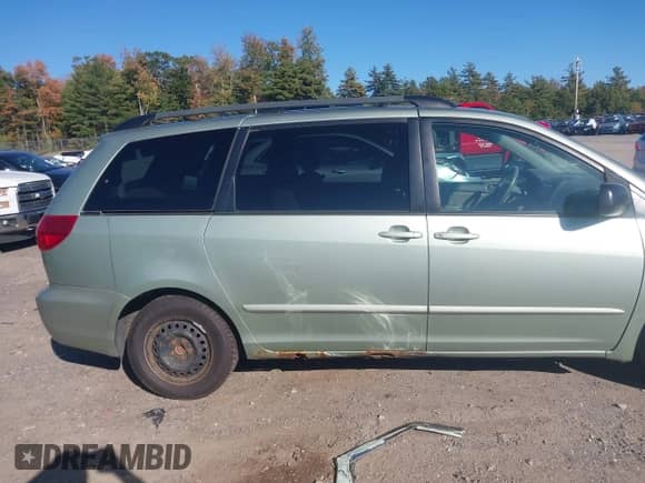 2008 Toyota Sienna CE с VIN 5TDZK23C38S109189, выставлен на аукционе IAAI как лот 43352406 с пробегом 248 908 миль миль и . История ставок и продаж доступна на DreamBid. Изображение 6.