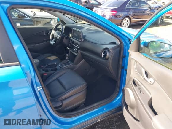 2018 Hyundai Kona Ultimate с VIN KM8K5CA55JU080925, выставлен на аукционе IAAI как лот 43421915 с пробегом 43 820 миль миль и . История ставок и продаж доступна на DreamBid. Изображение 5.